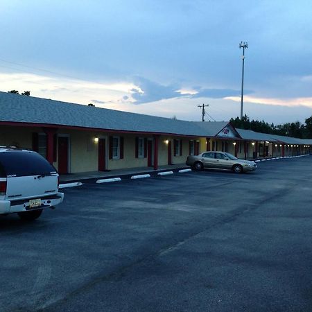 Northside Inn Claxton Buitenkant foto